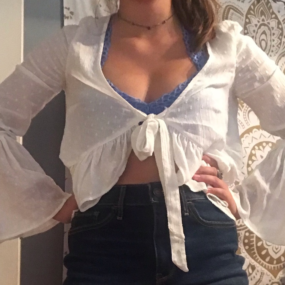 Tie front blouse size small